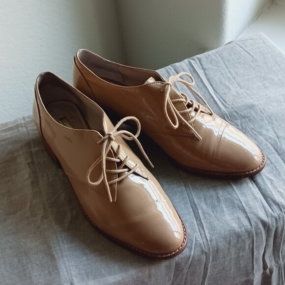 Patent Leather Oxfords - Picture 5 of 8